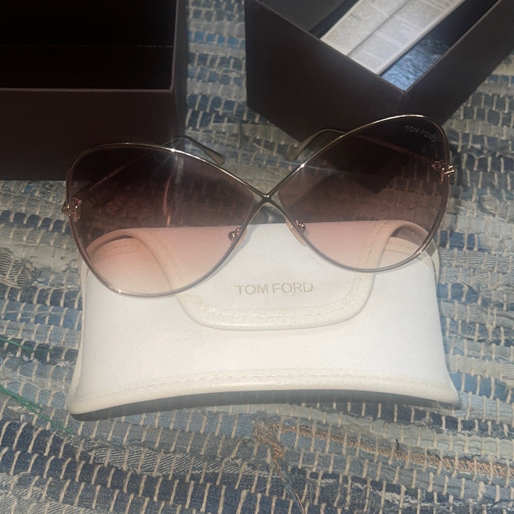 Tom ford butterfly sunglasses